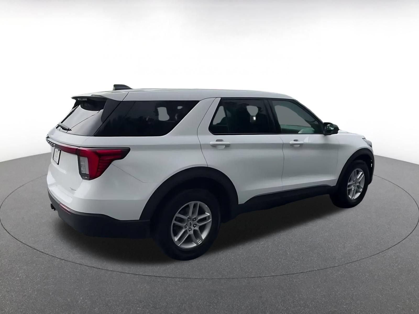Used 2026 Ford Explorer Active AWD/4WD image 13