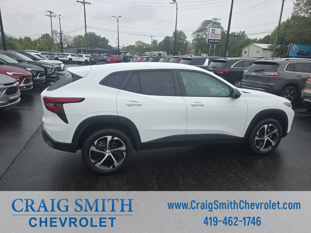 Used 2024 Chevrolet Trax RS w/ Driver Confidence Package FWD image 6