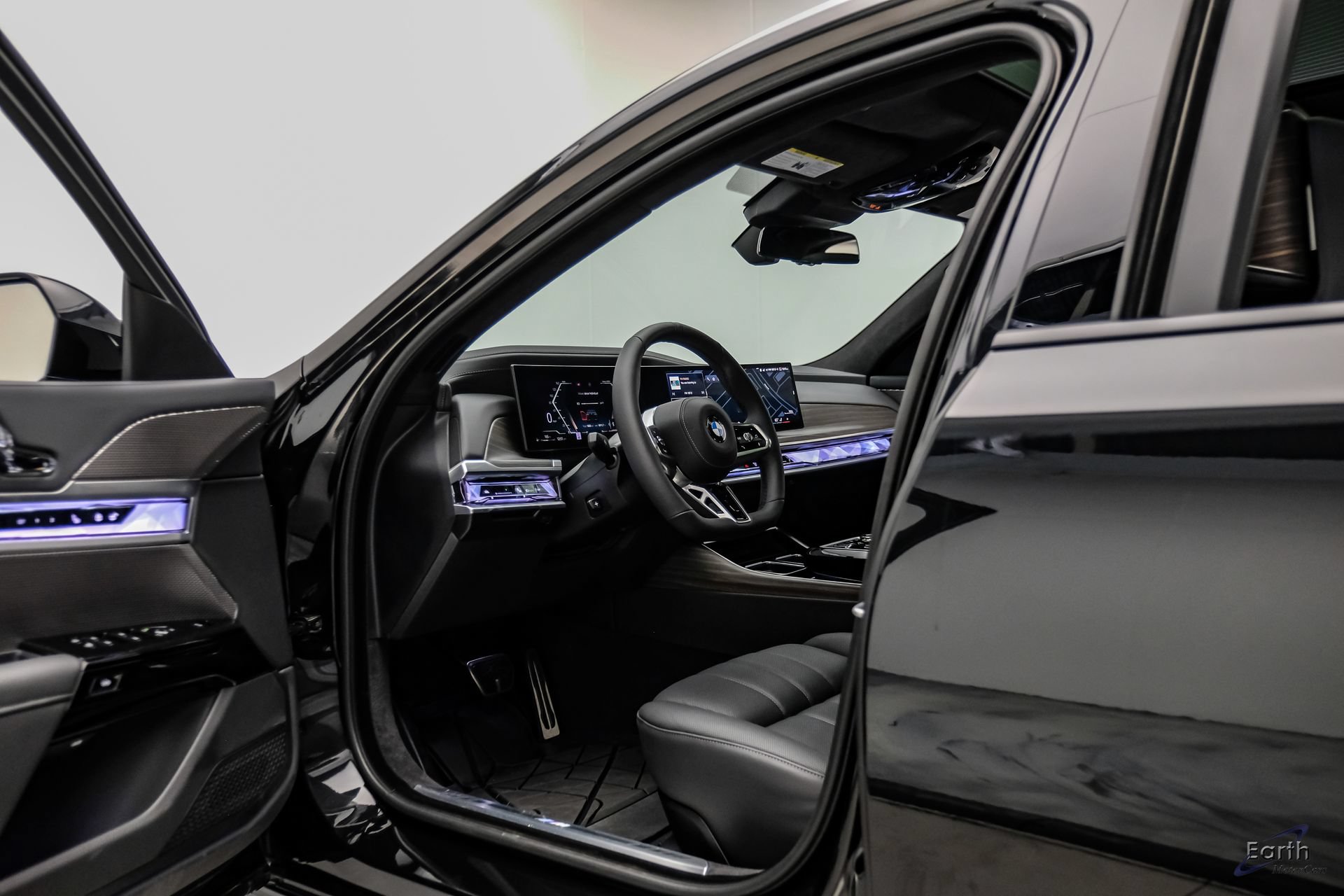 Used 2026 BMW 760i xDrive w/ Executive Package AWD/4WD image 34