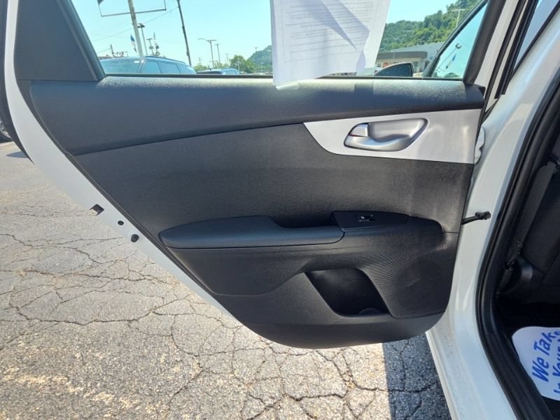Used 2024 Kia Forte LXS FWD image 17