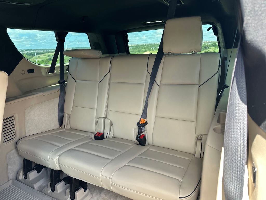 Used 2021 Cadillac Escalade ESV Premium Luxury AWD/4WD image 39