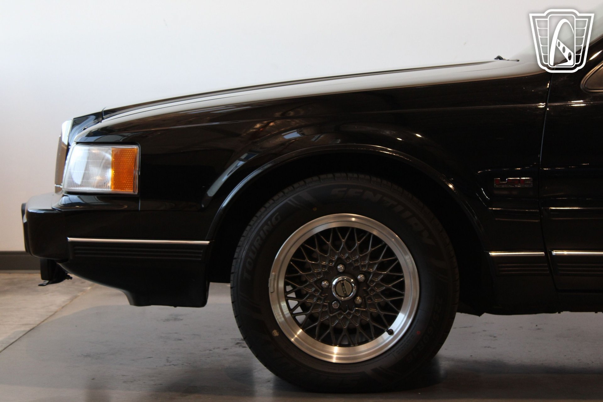 Used 1991 Lincoln Mark VII LSC RWD image 29