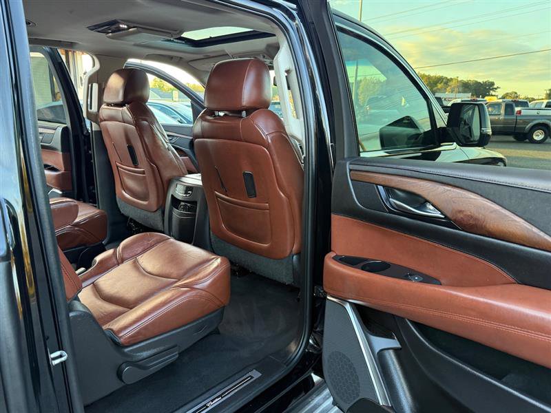 Used 2015 Cadillac Escalade ESV Luxury image 20