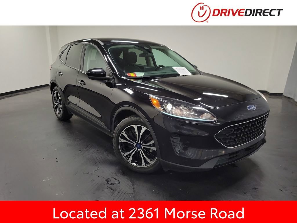 Used 2022 Ford Escape SE w/ SE Sport Appearance Package FWD image 1
