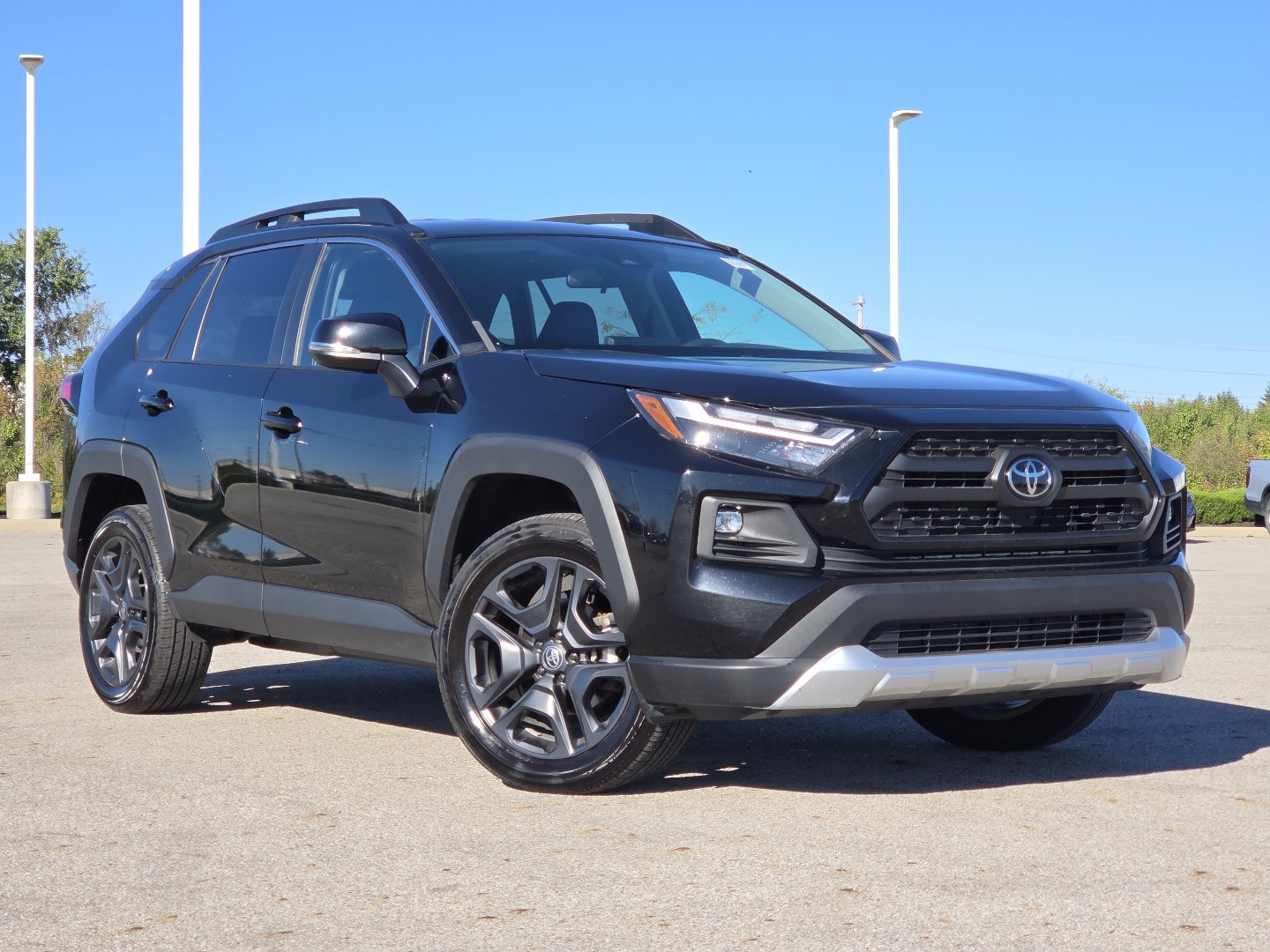 Used 2023 Toyota RAV4 Adventure AWD/4WD image 2