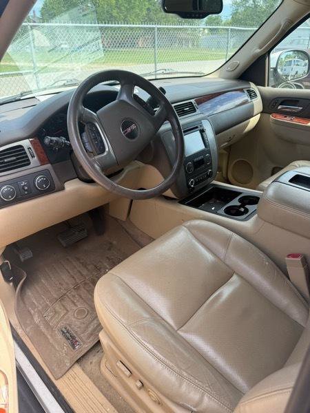 Used 2013 GMC Yukon XL SLT AWD/4WD image 8