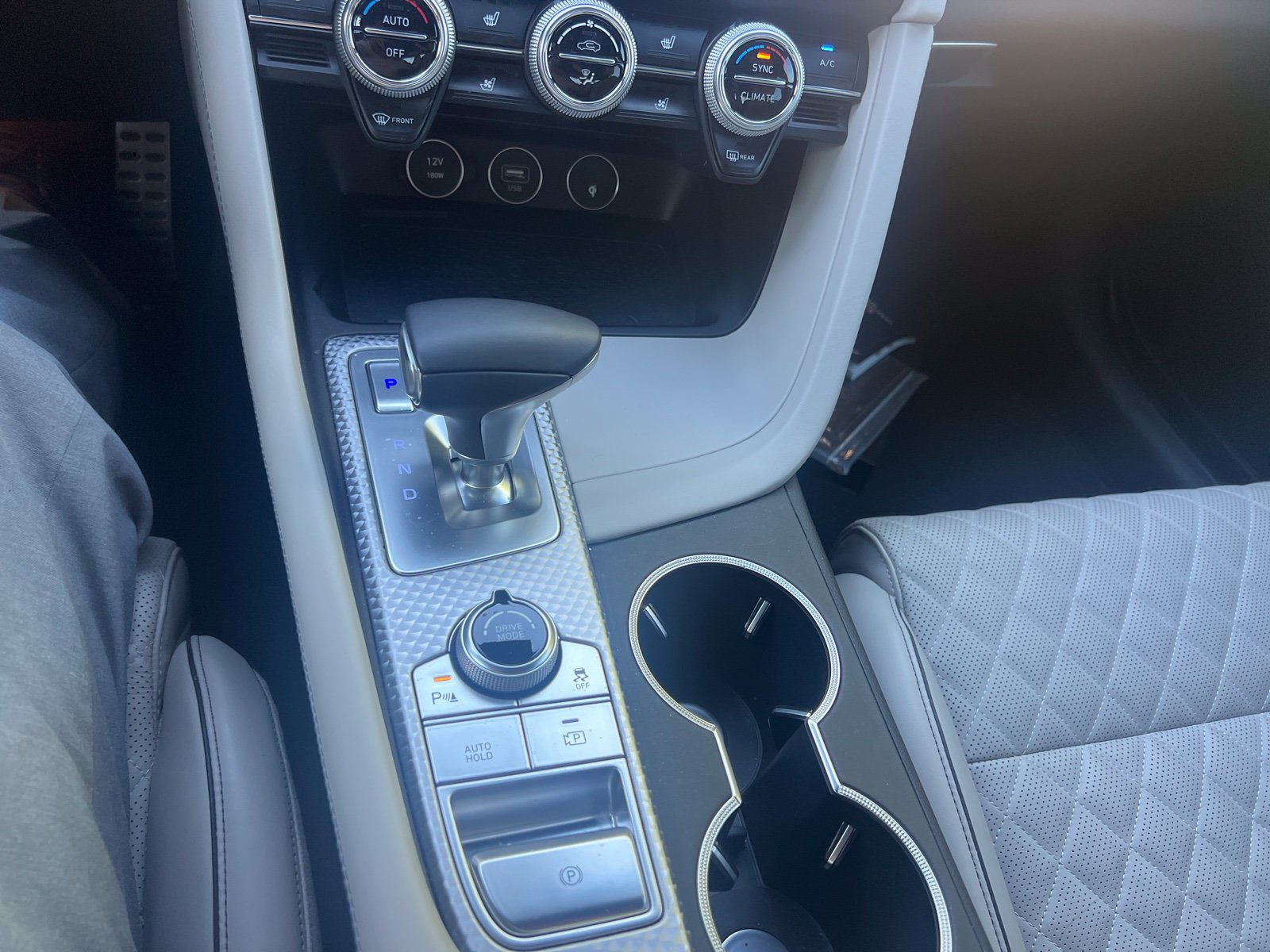 Used 2023 Genesis G70 3.3T w/ Sport Prestige Package RWD image 24
