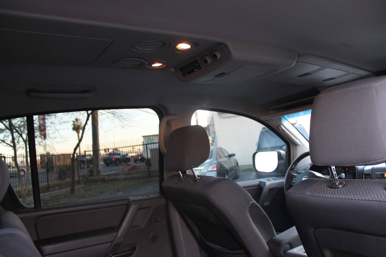 Used 2007 Nissan Armada SE RWD image 29