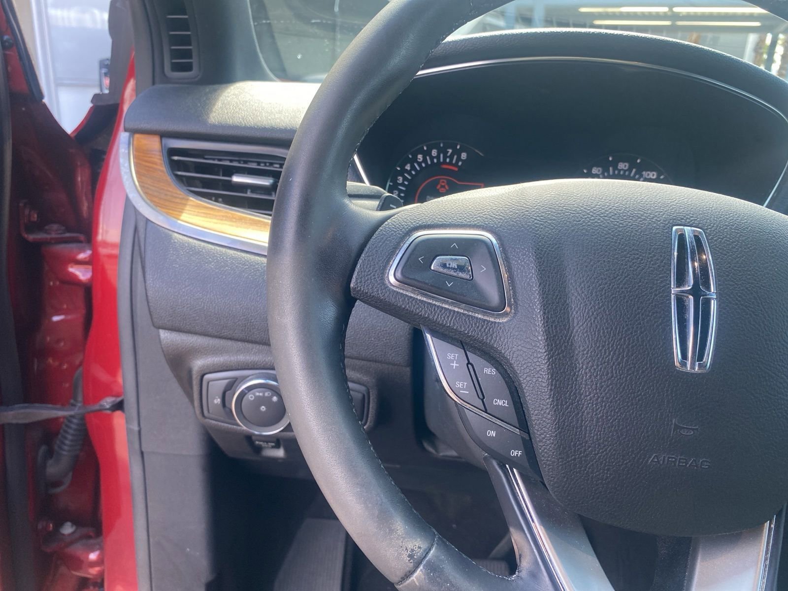 Used 2019 Lincoln MKC Select w/ Select Plus Package FWD image 14