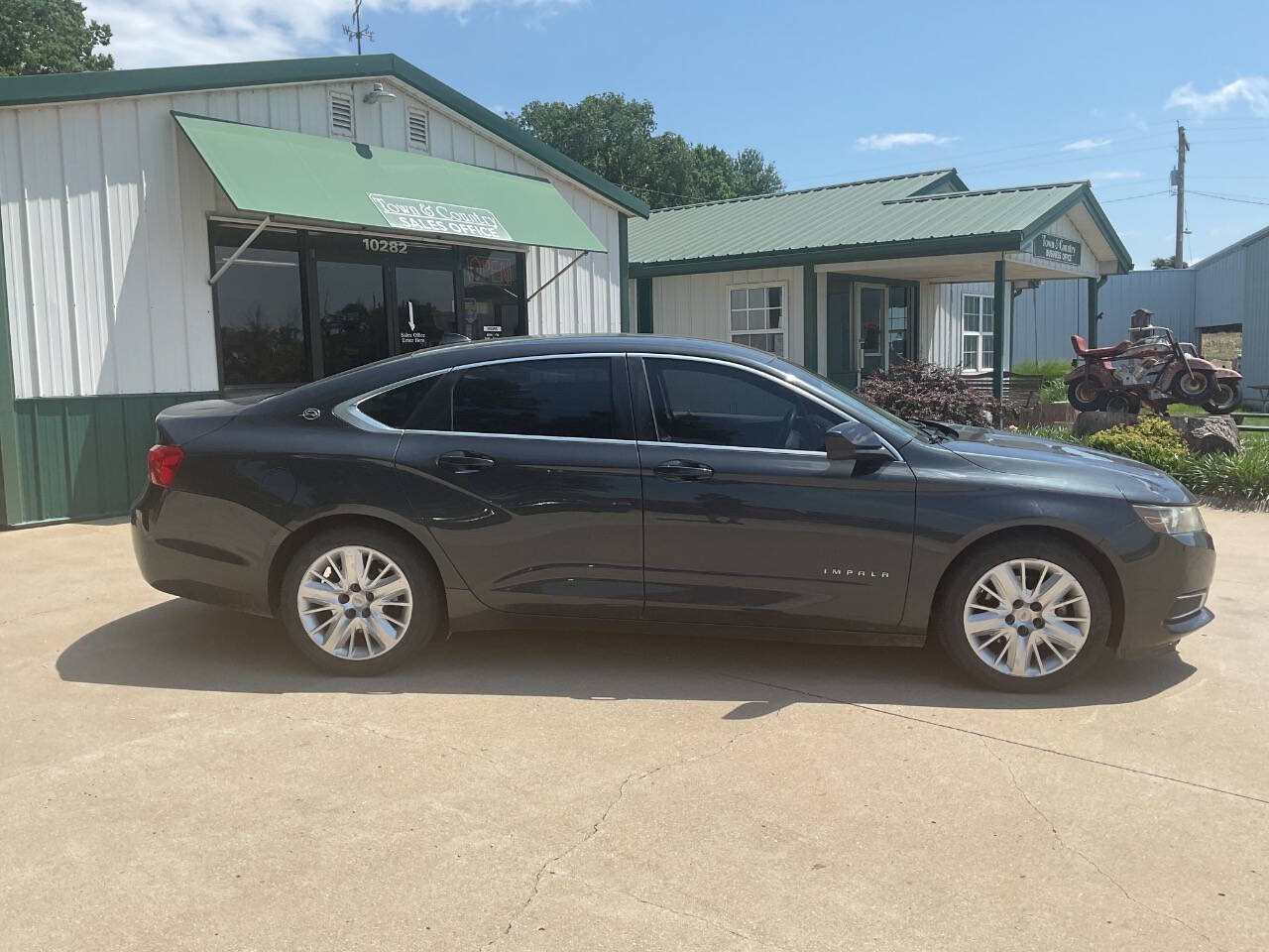 Used 2014 Chevrolet Impala LS FWD image 2