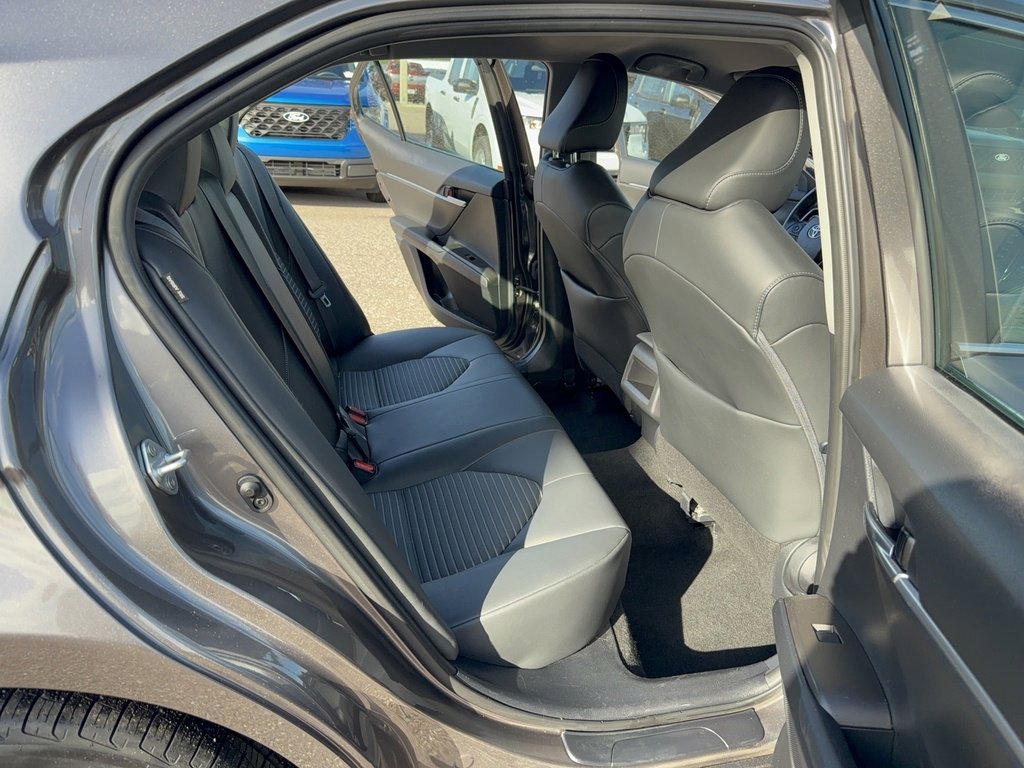 Used 2023 Toyota Camry SE image 15