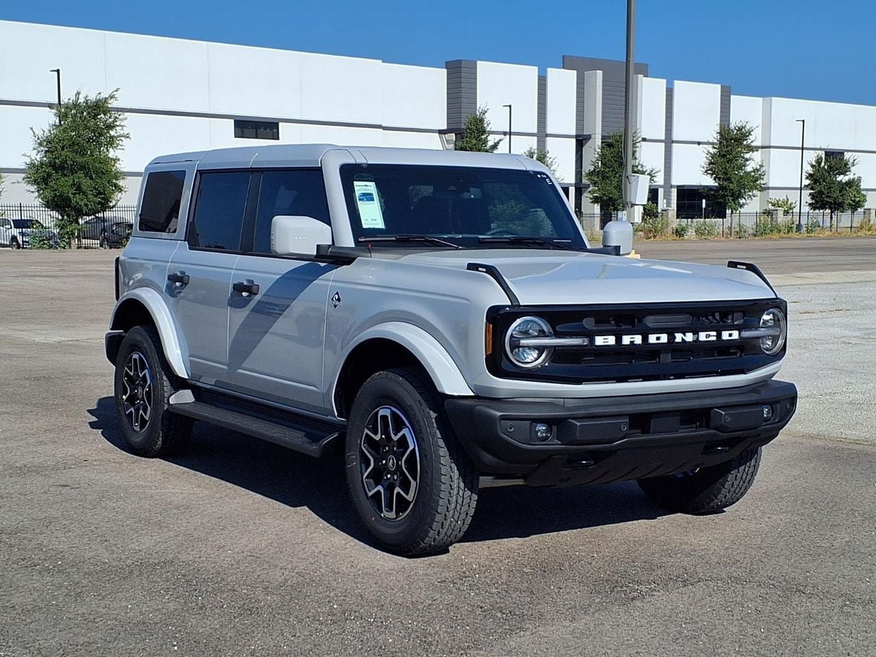 New 2026 Ford Bronco Outer Banks AWD/4WD image 3