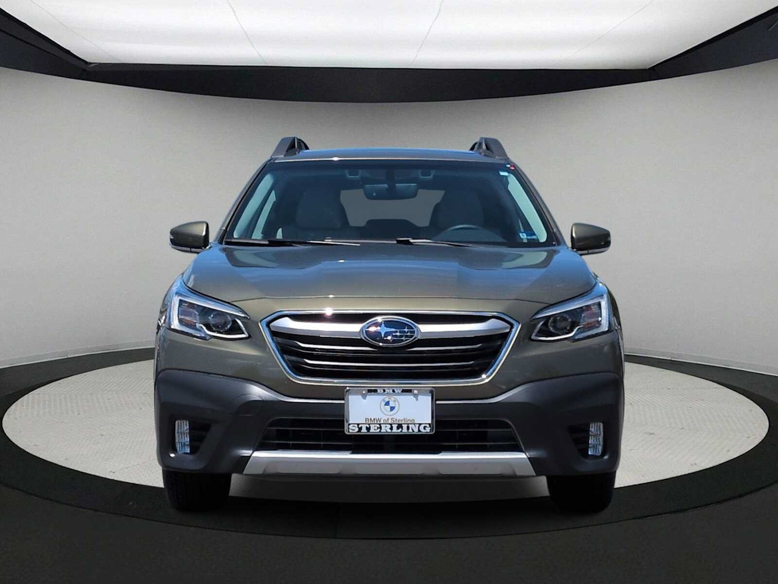 Used 2020 Subaru Outback Limited w/ Popular Package #2 AWD/4WD image 3