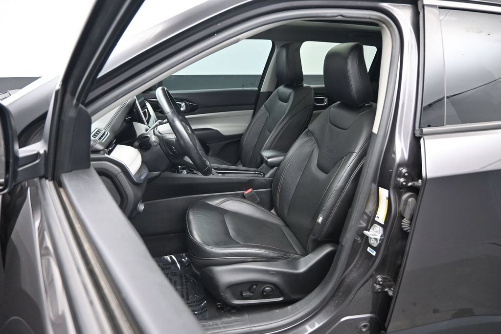 Used 2022 Jeep Compass Limited w/ Sun and Sound Group AWD/4WD image 23