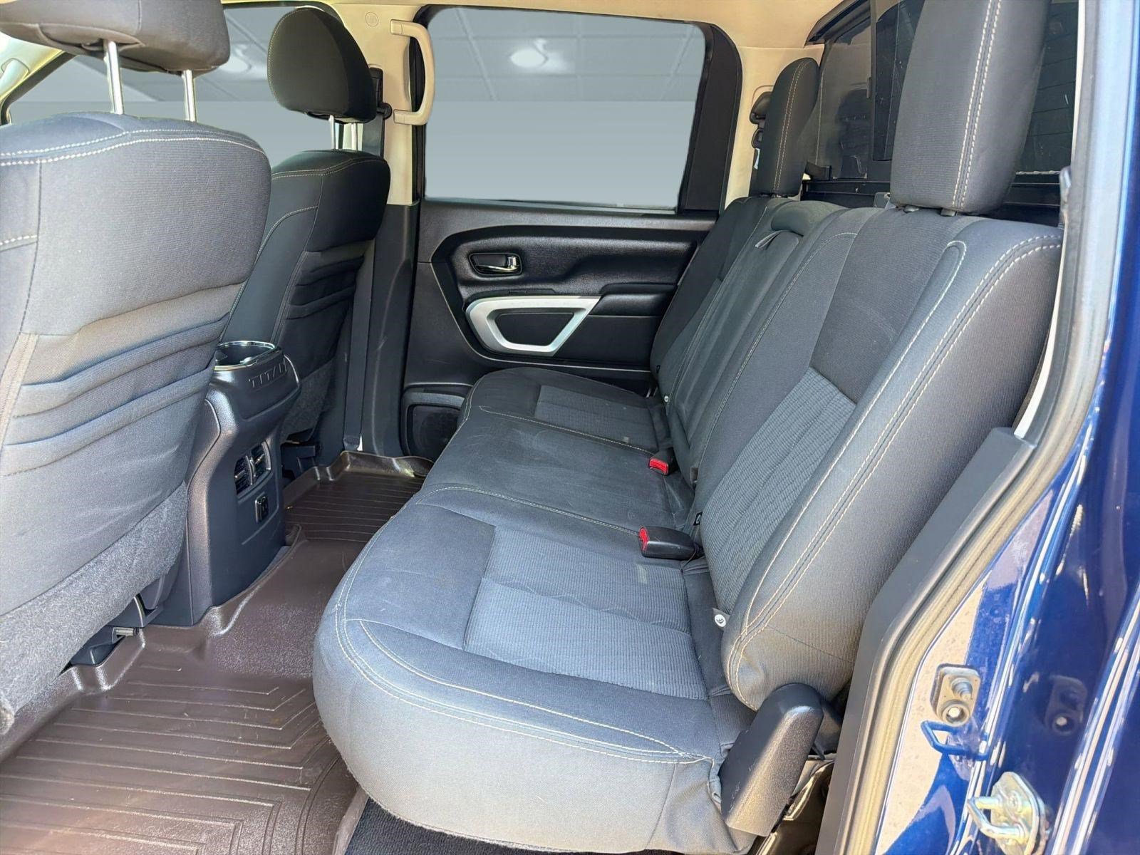 Used 2017 Nissan Titan SV RWD image 15