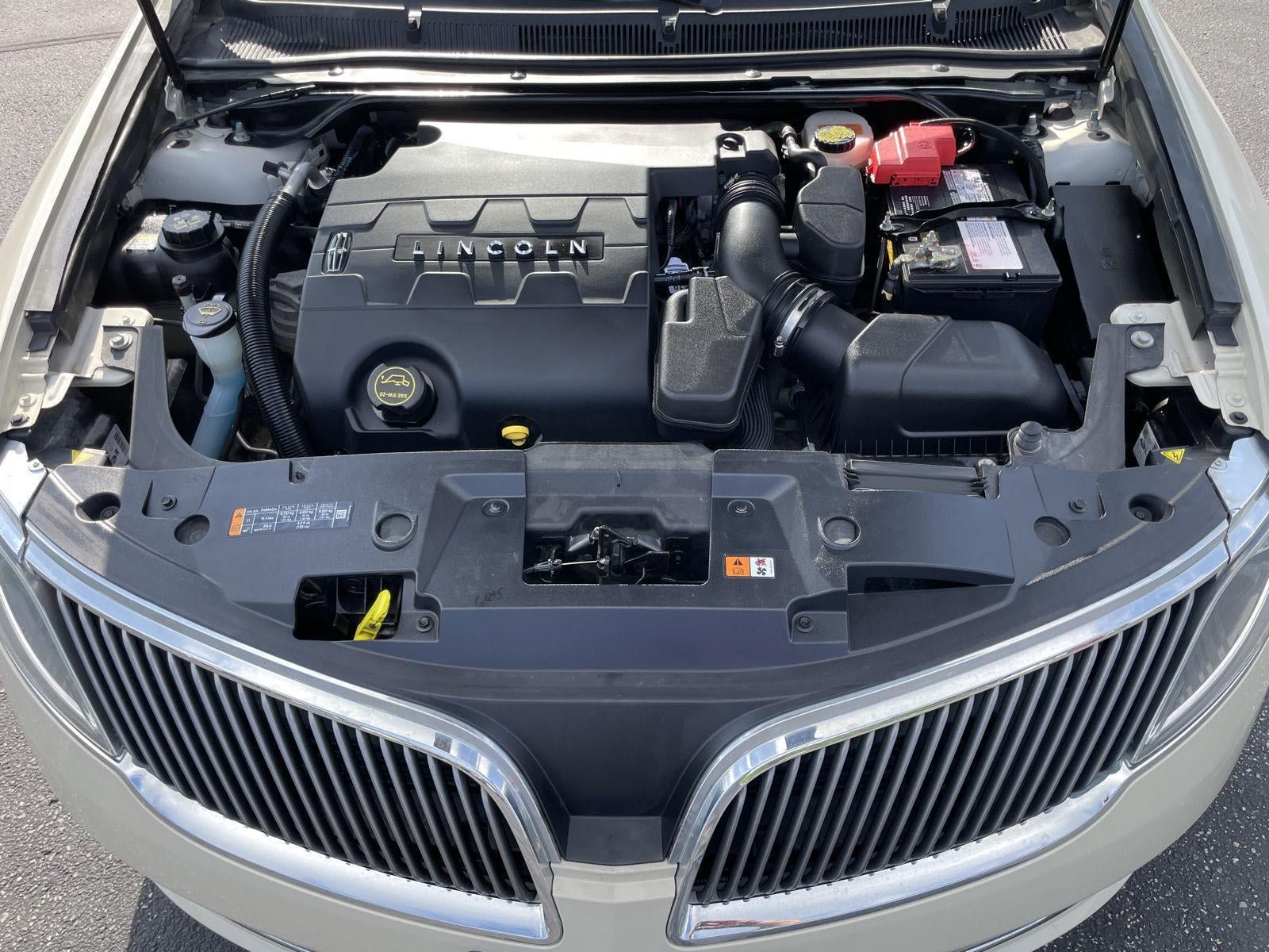 Used 2016 Lincoln MKS AWD w/ Equipment Group 101A image 12