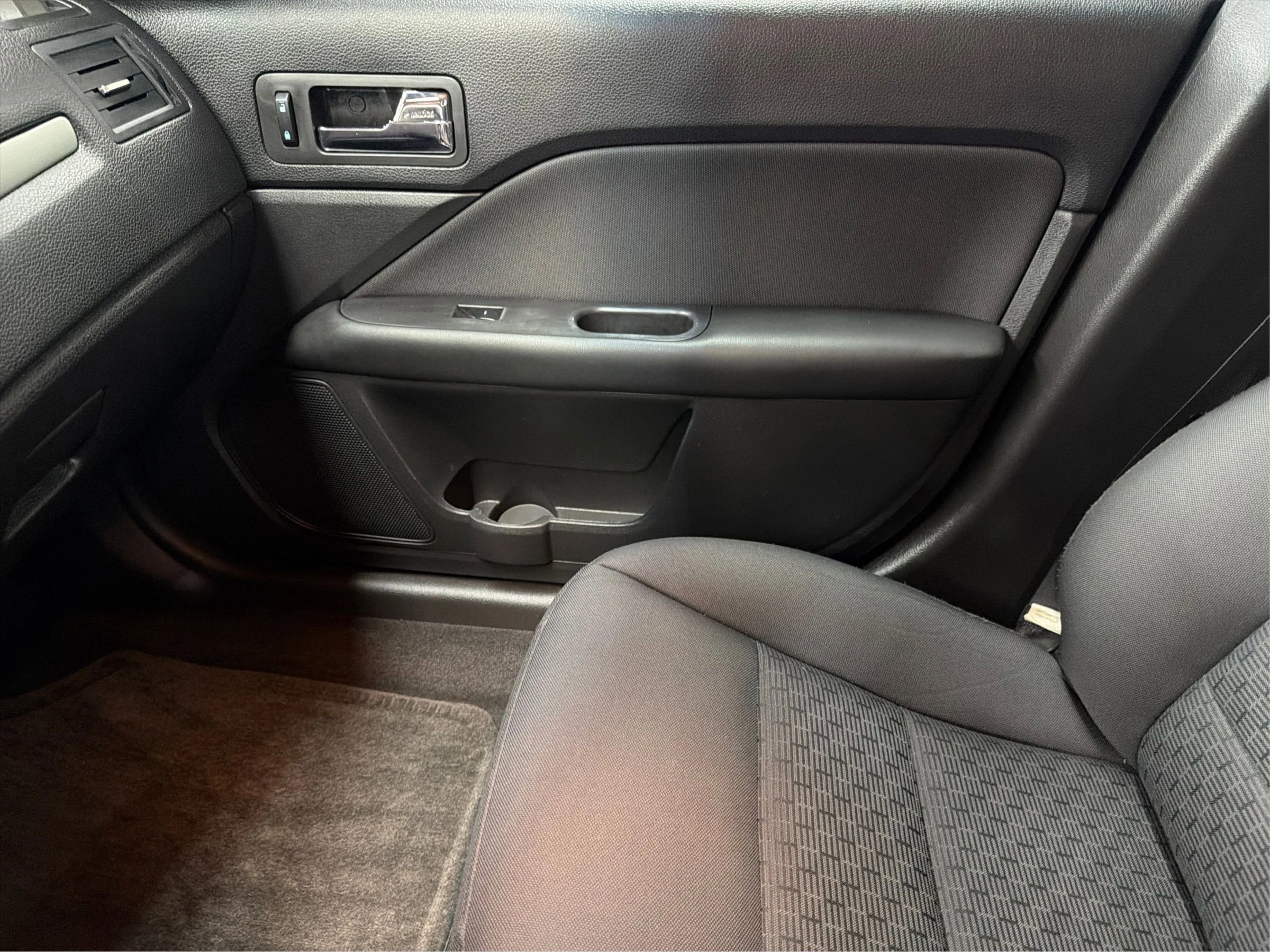 Used 2012 Ford Fusion SE FWD image 34