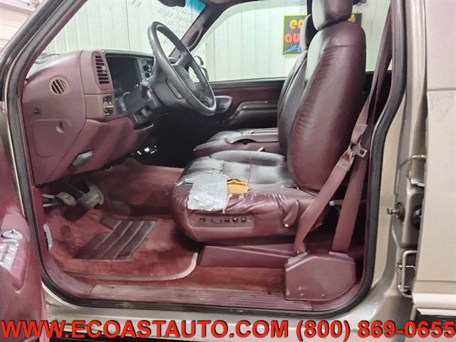 Used 1999 Chevrolet Suburban 2500 w/ Preferred Equipment Group 3 AWD/4WD image 10