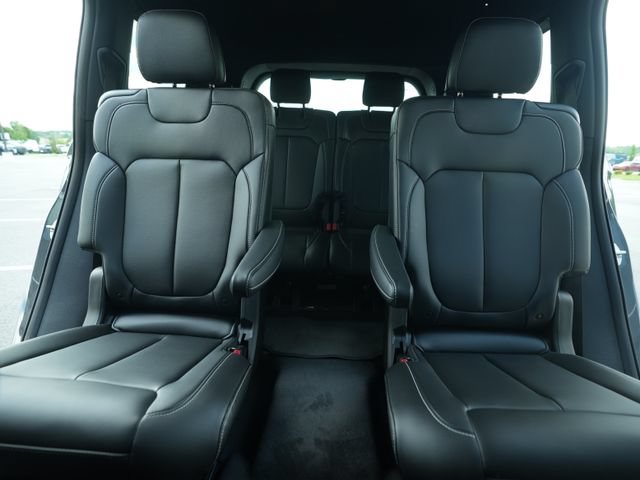New 2026 Jeep Grand Cherokee L Limited w/ Limited Altitude Package AWD/4WD image 39