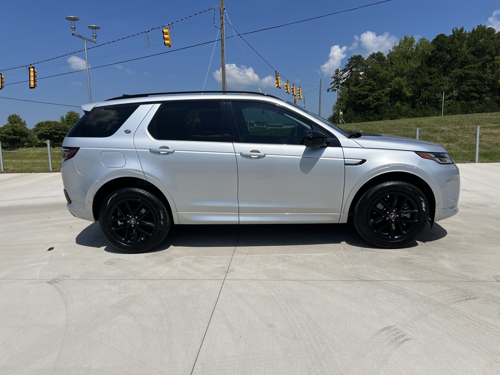 Used 2025 Land Rover Discovery Sport S AWD/4WD image 9