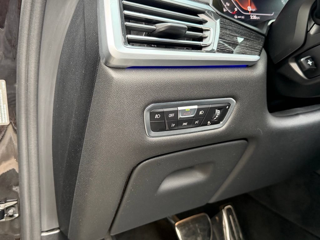 Used 2020 BMW X7 M50i AWD/4WD image 28