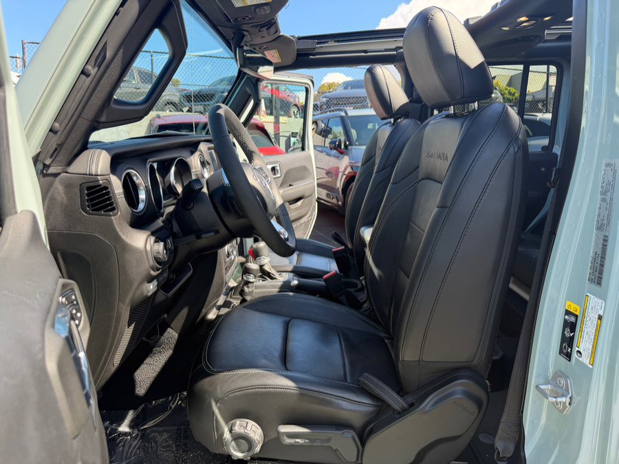 Used 2023 Jeep Wrangler Sahara AWD/4WD image 10