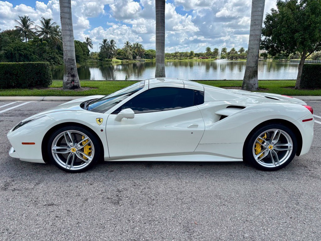 Used 2018 Ferrari 488 Spider RWD image 13