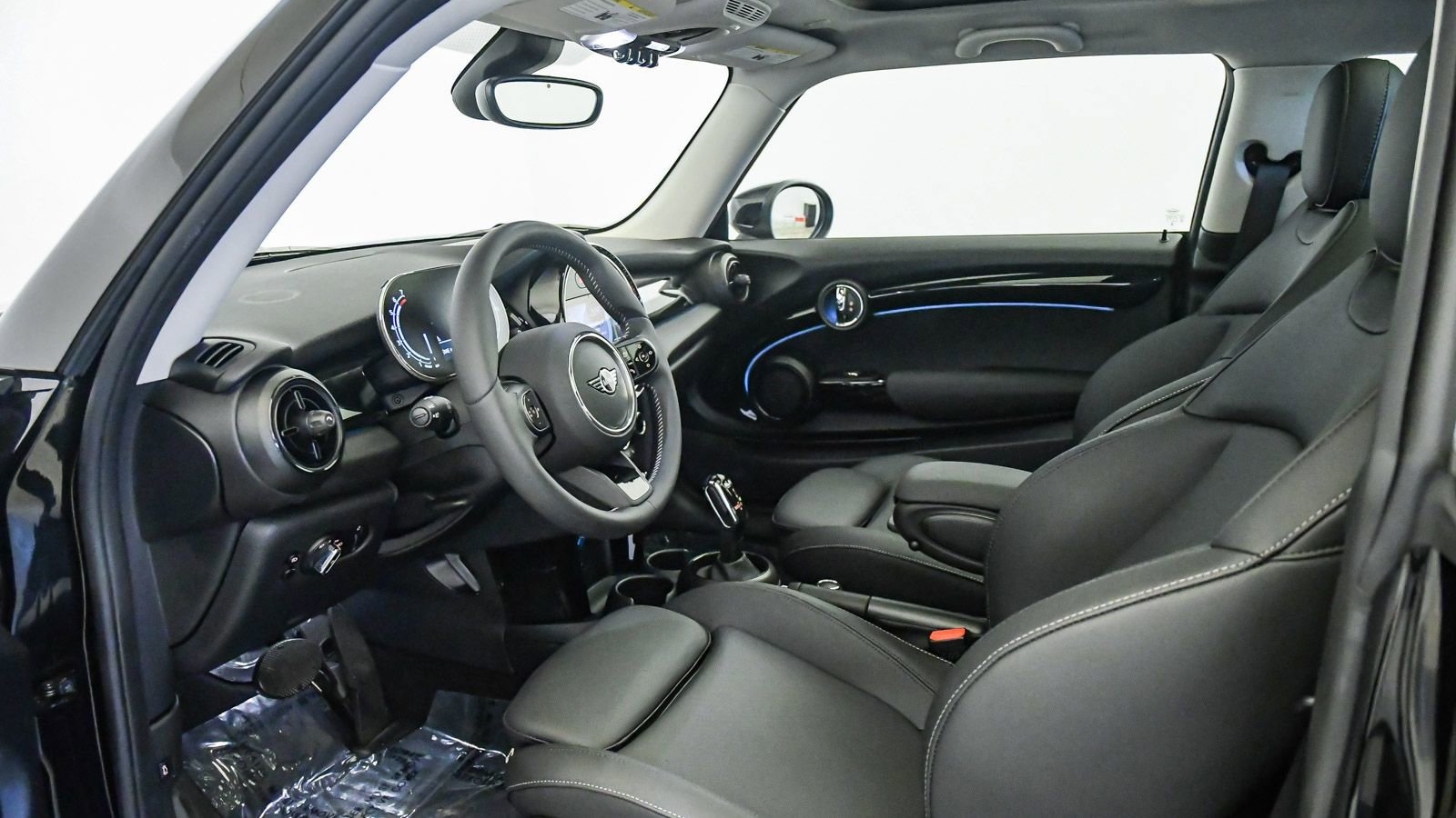 Certified 2024 MINI Cooper S image 17