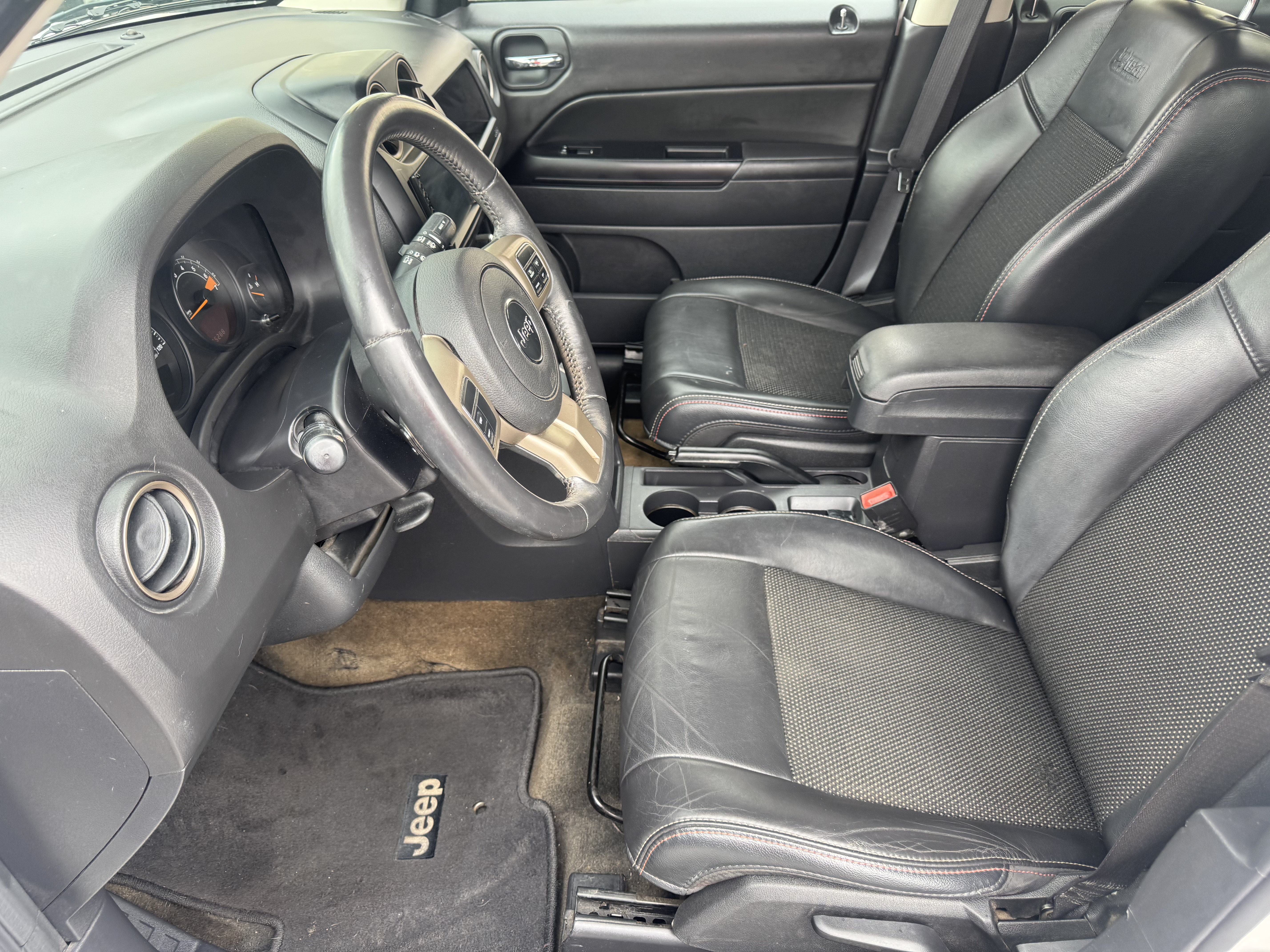 Used 2016 Jeep Patriot 75th Anniversary w/ Power Value Group AWD/4WD image 9