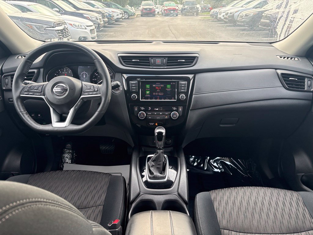Used 2018 Nissan Rogue SV w/ Premium Package AWD/4WD image 10