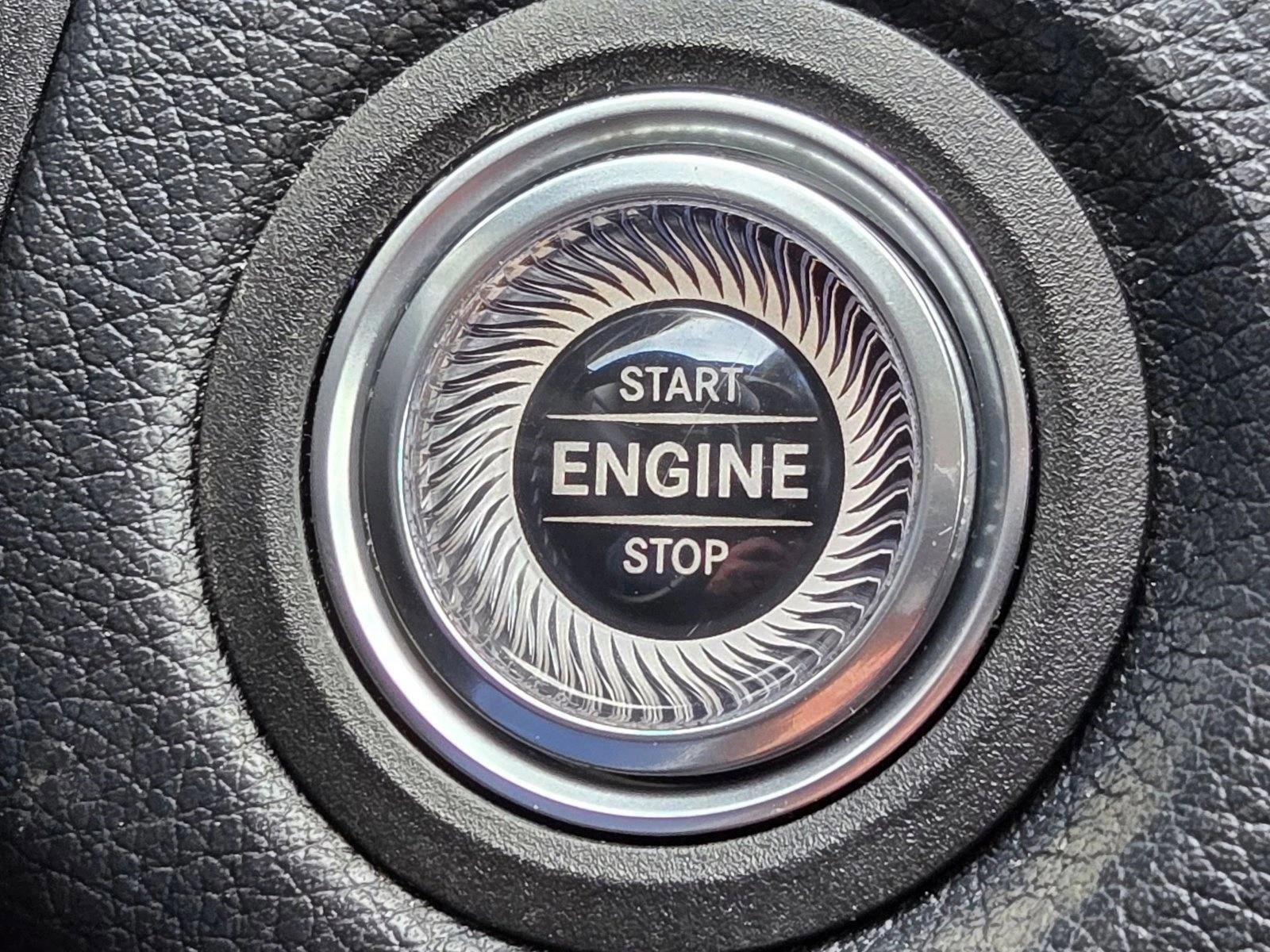 Used 2019 Mercedes-Benz C 300 Sedan image 17