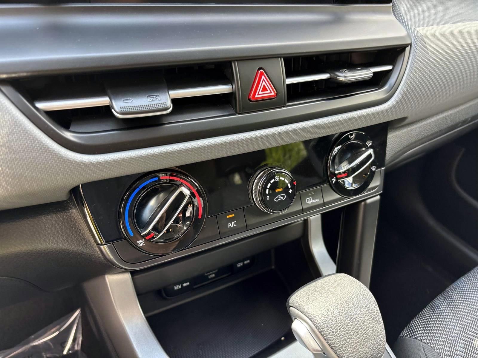 Used 2025 Kia Seltos LX AWD/4WD image 21