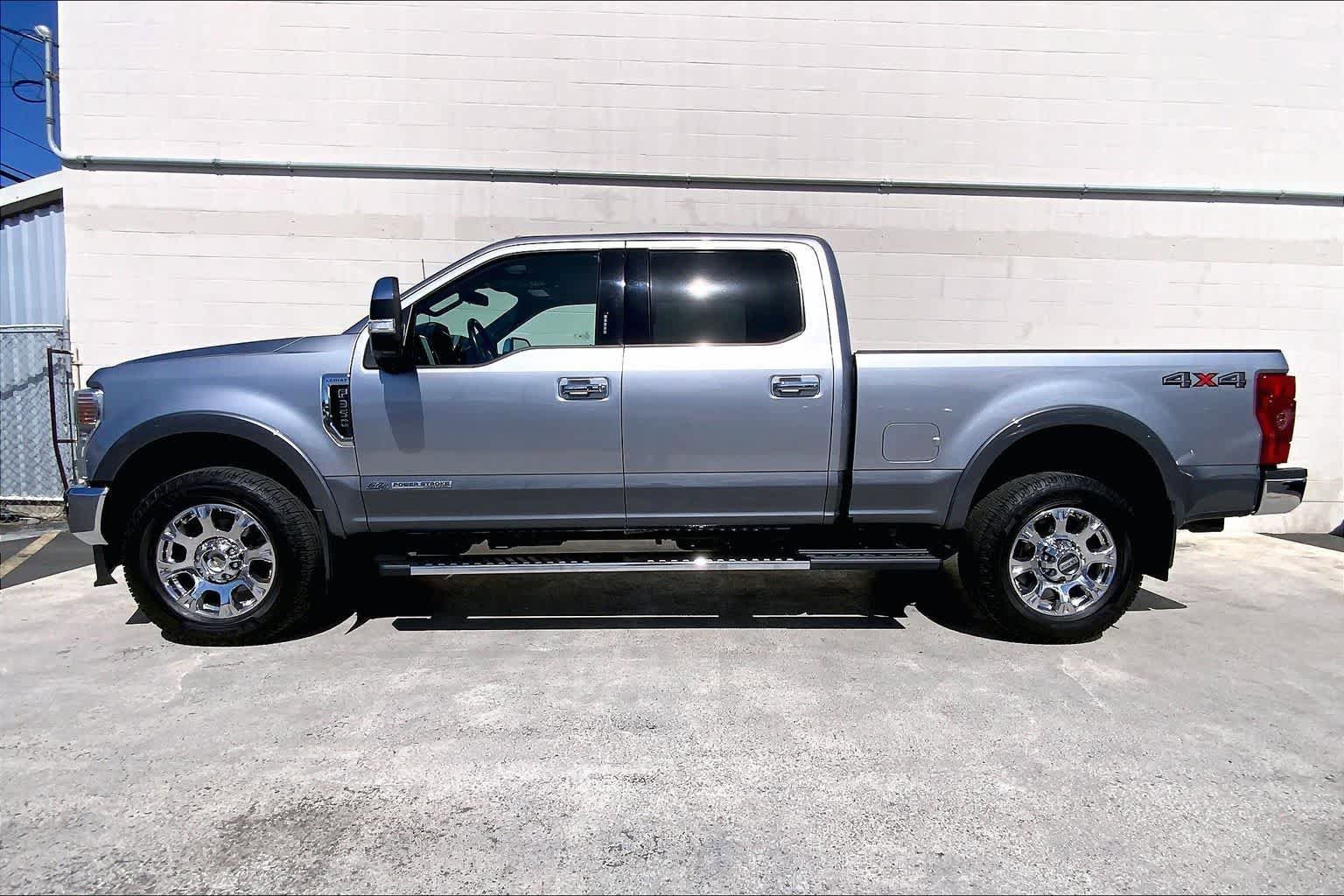 Used 2022 Ford F350 Lariat w/ Lariat Ultimate Package AWD/4WD image 4
