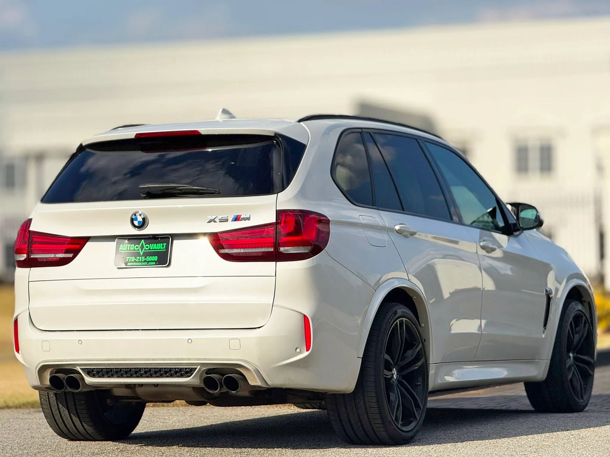 Used 2018 BMW X5 M w/ Executive Package image 11