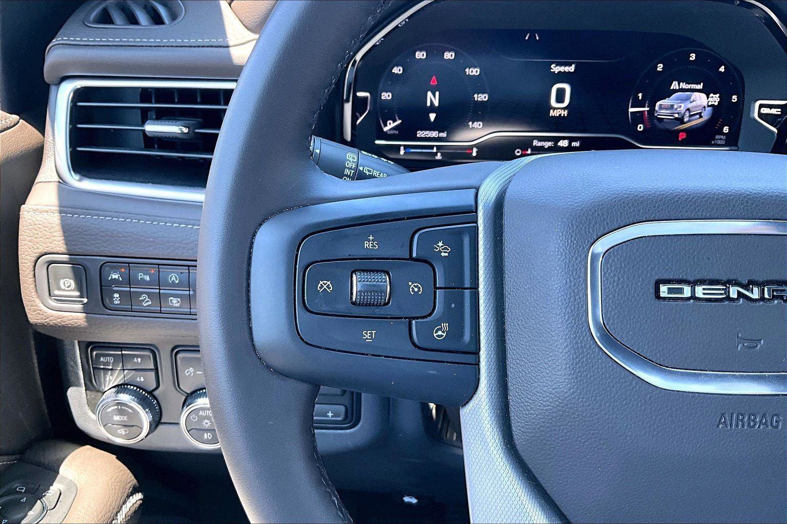 Used 2024 GMC Yukon Denali w/ Max Trailering Package AWD/4WD image 11