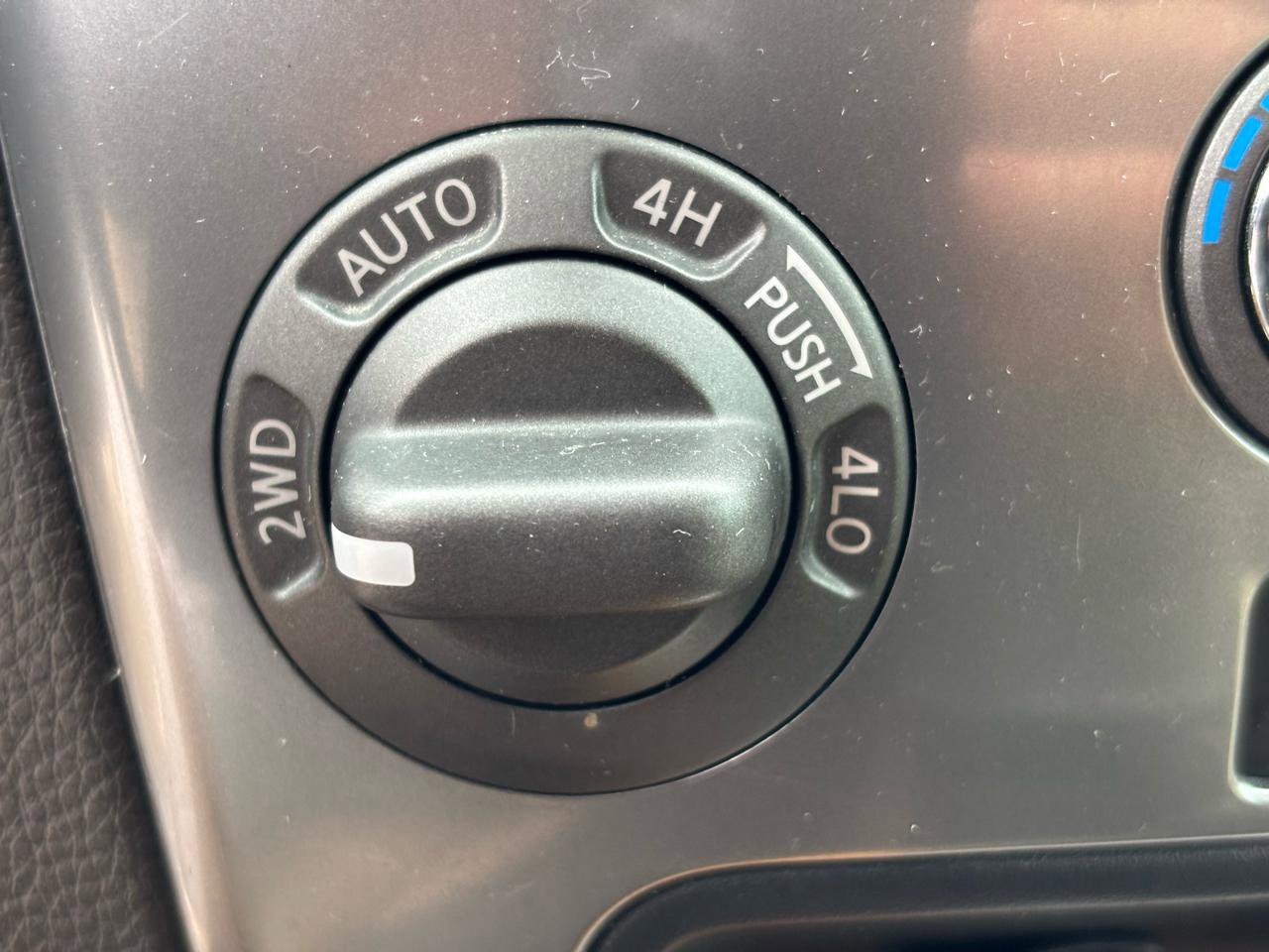 Used 2015 Nissan Armada Platinum w/ Platinum Reserve Package AWD/4WD image 28