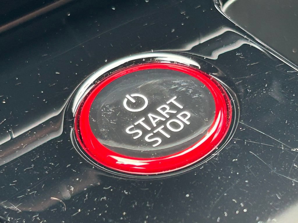 Used 2024 Audi RS e-tron GT w/ Carbon Performance Package AWD/4WD image 38