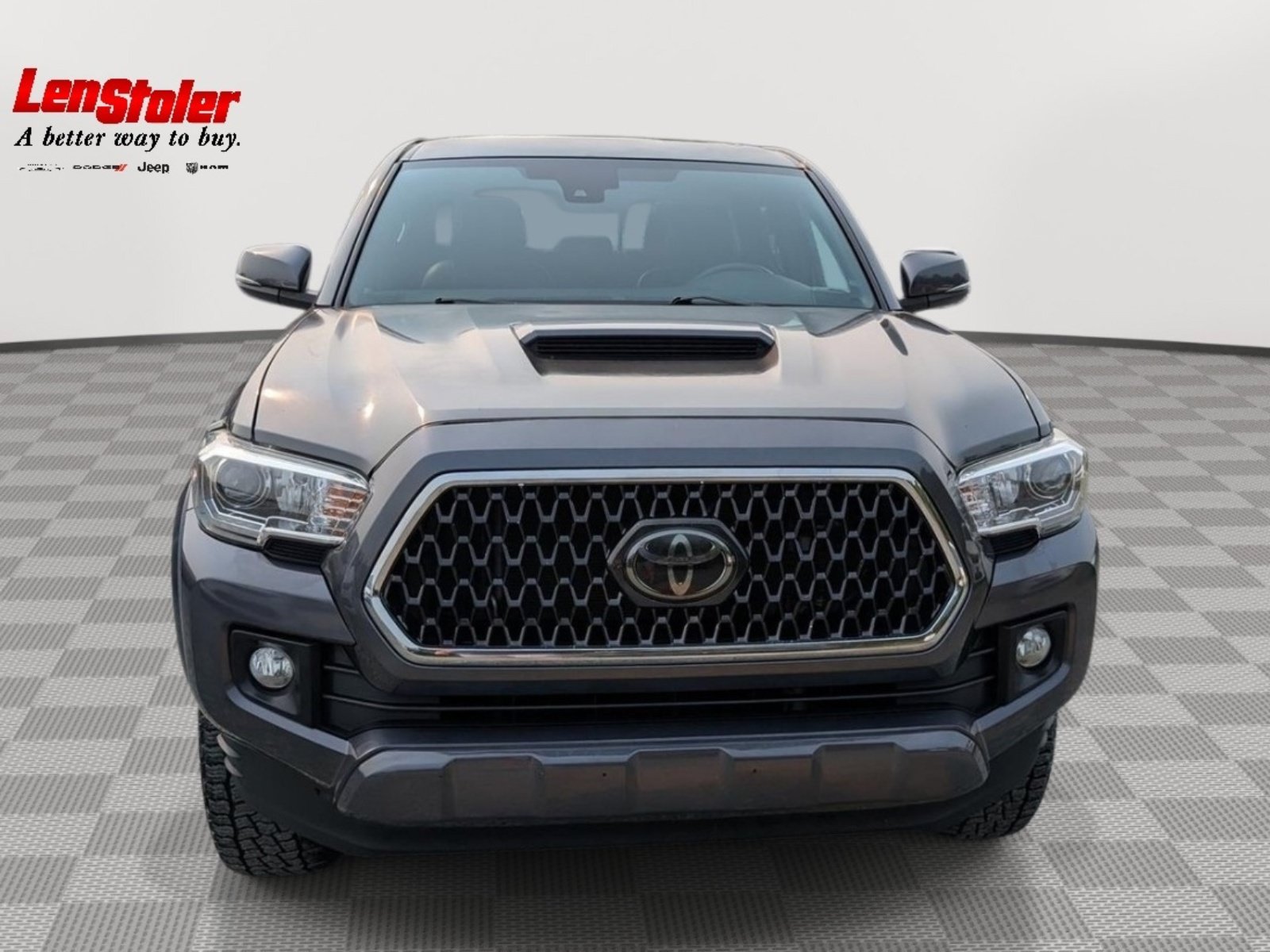 Used 2018 Toyota Tacoma TRD Sport w/ TRD Premium Sport Package AWD/4WD image 8