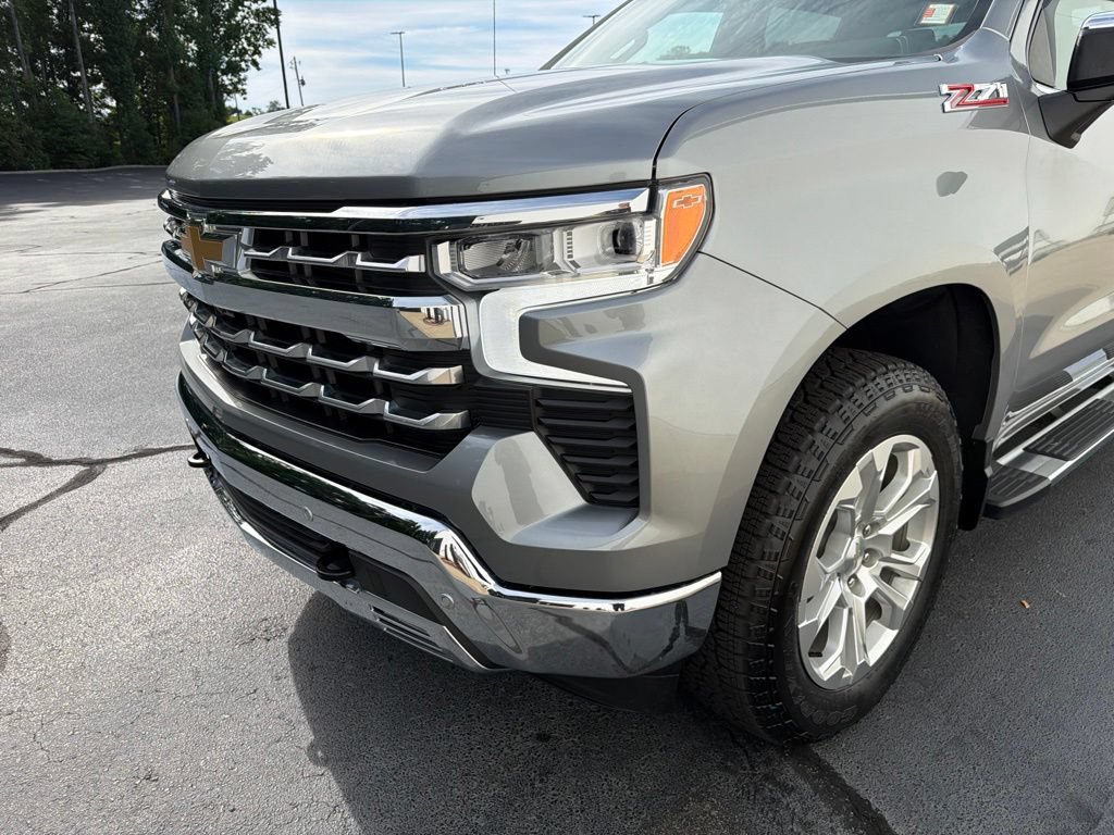 Used 2023 Chevrolet Silverado 1500 LTZ AWD/4WD image 19