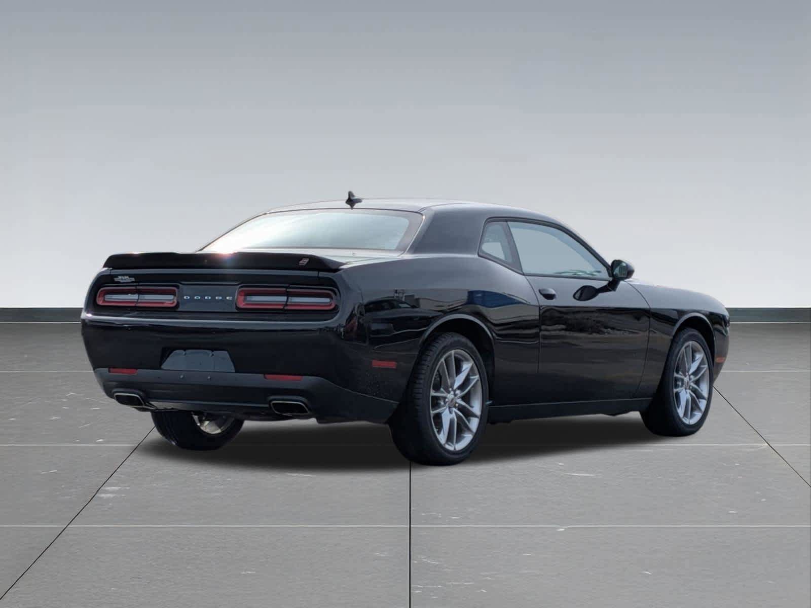 Used 2023 Dodge Challenger SXT w/ Plus Package image 5