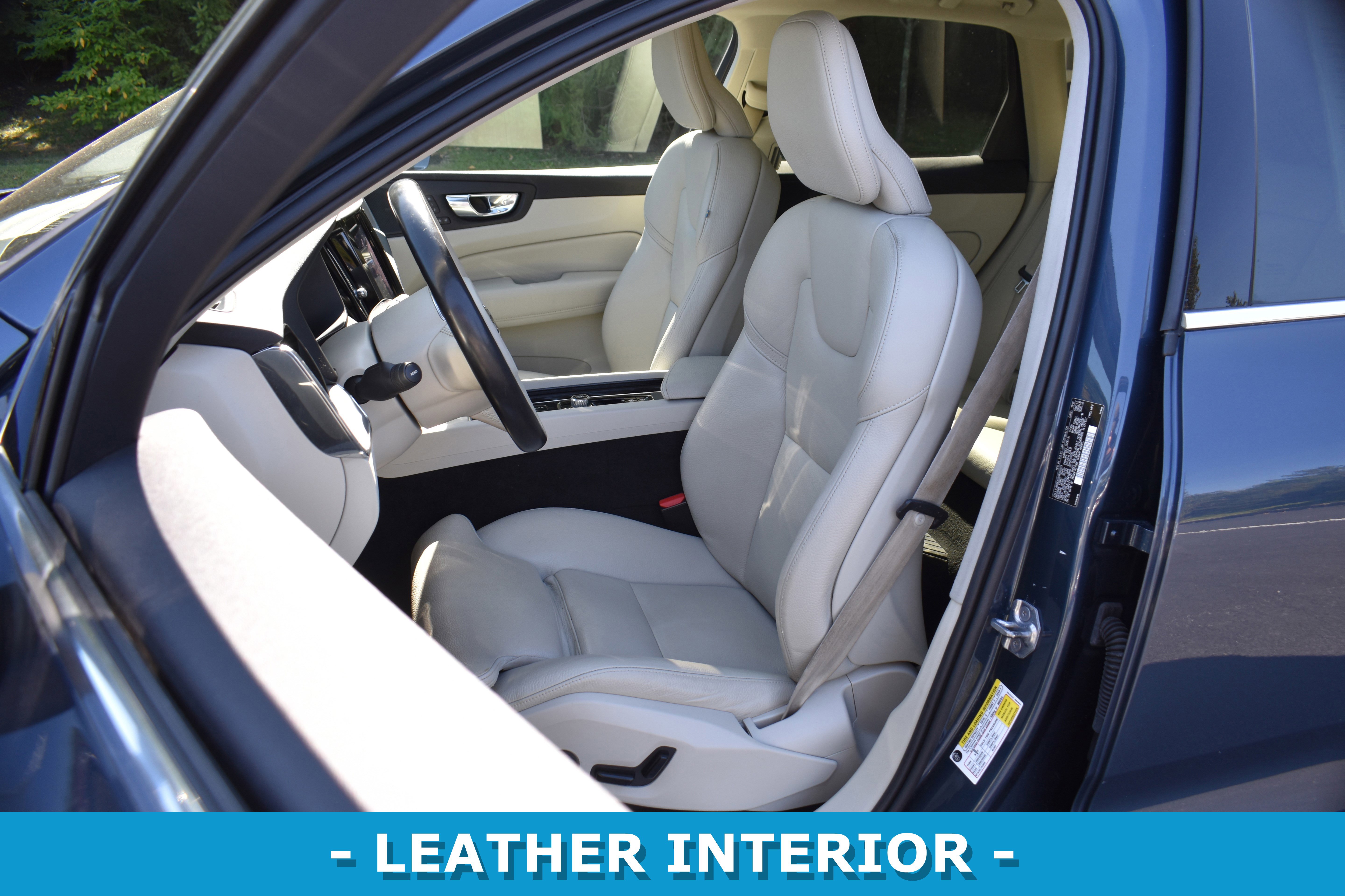 Used 2019 Volvo XC60 T8 Momentum w/ Advanced Package image 8