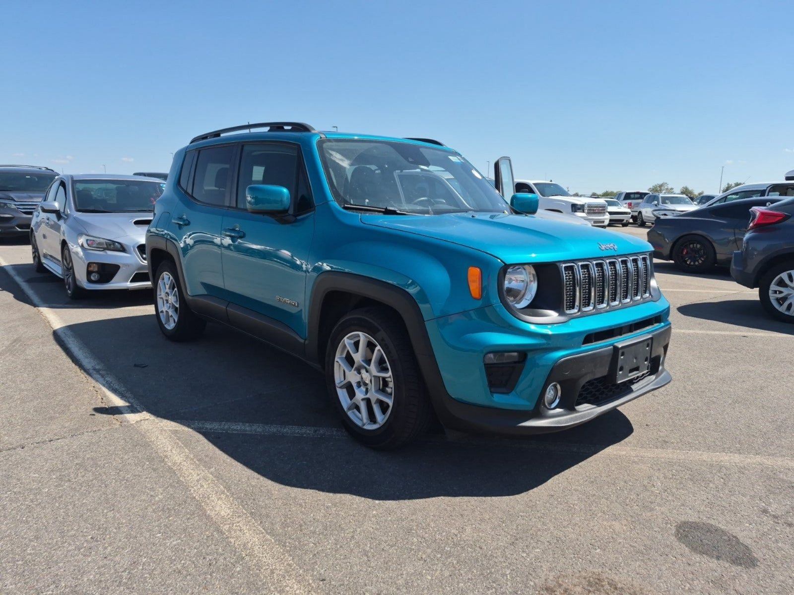 Used 2021 Jeep Renegade Latitude FWD image 3