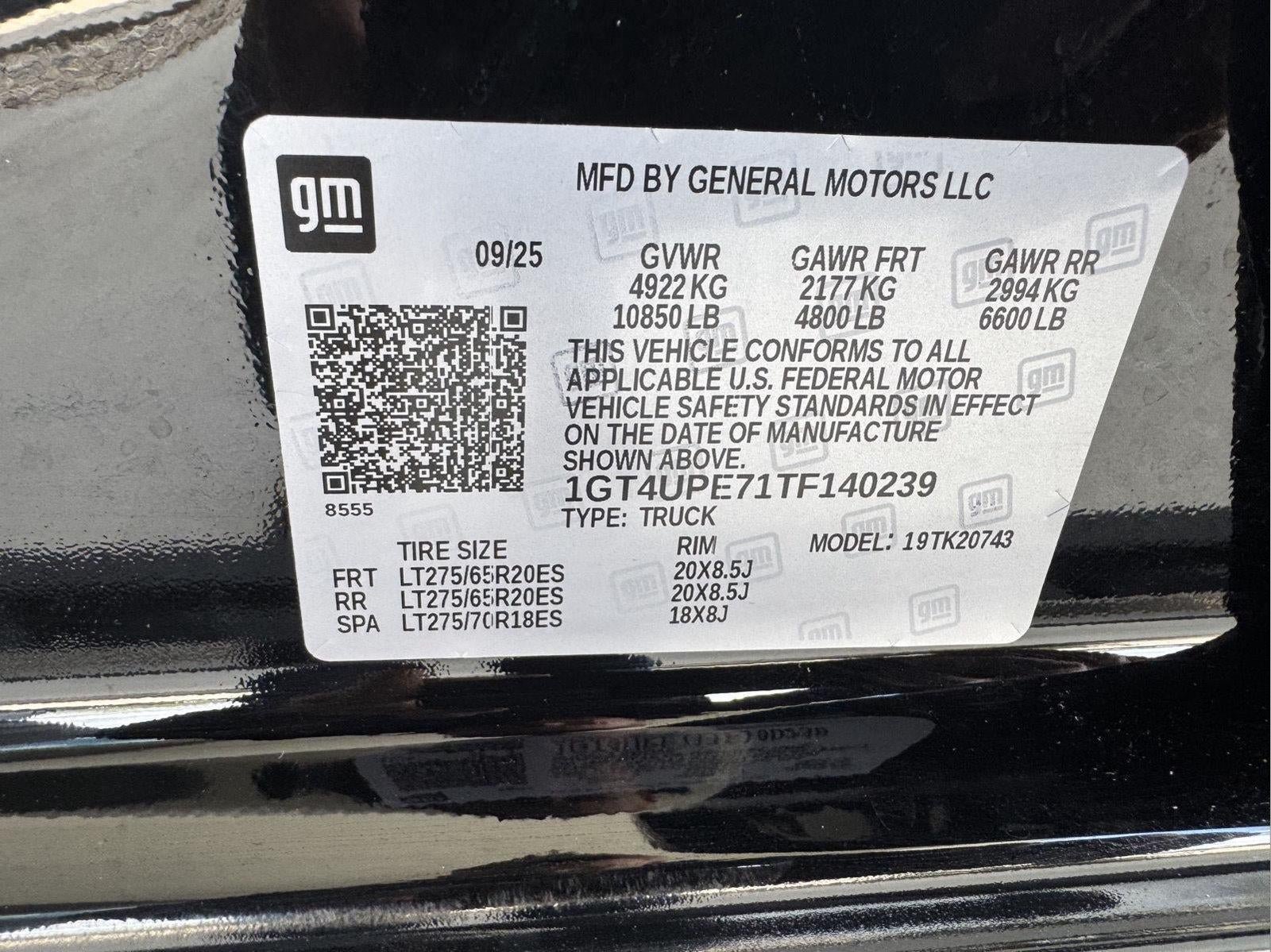 Used 2026 GMC Sierra 2500 AT4 w/ AT4 Premium Plus Package AWD/4WD image 36