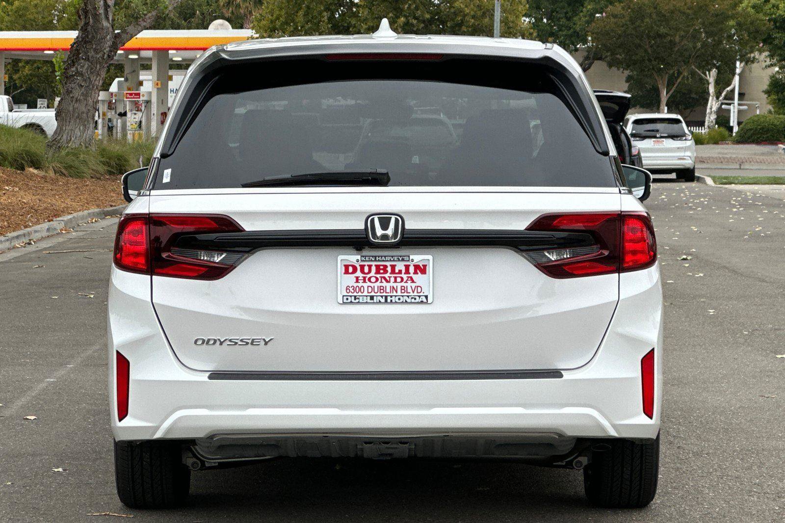 New 2026 Honda Odyssey EX-L image 5