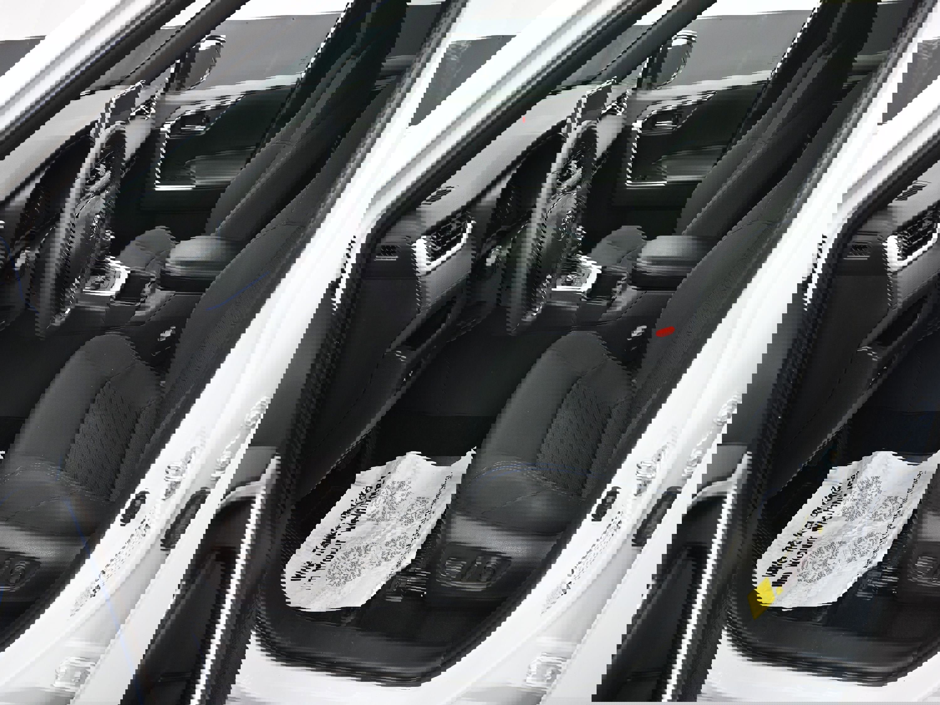 Used 2023 Toyota RAV4 SE image 20