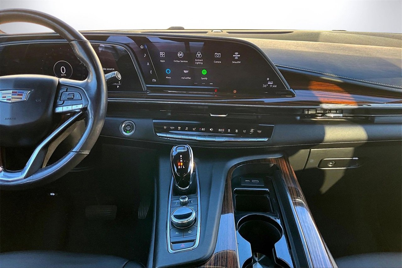 Used 2022 Cadillac Escalade Luxury image 12