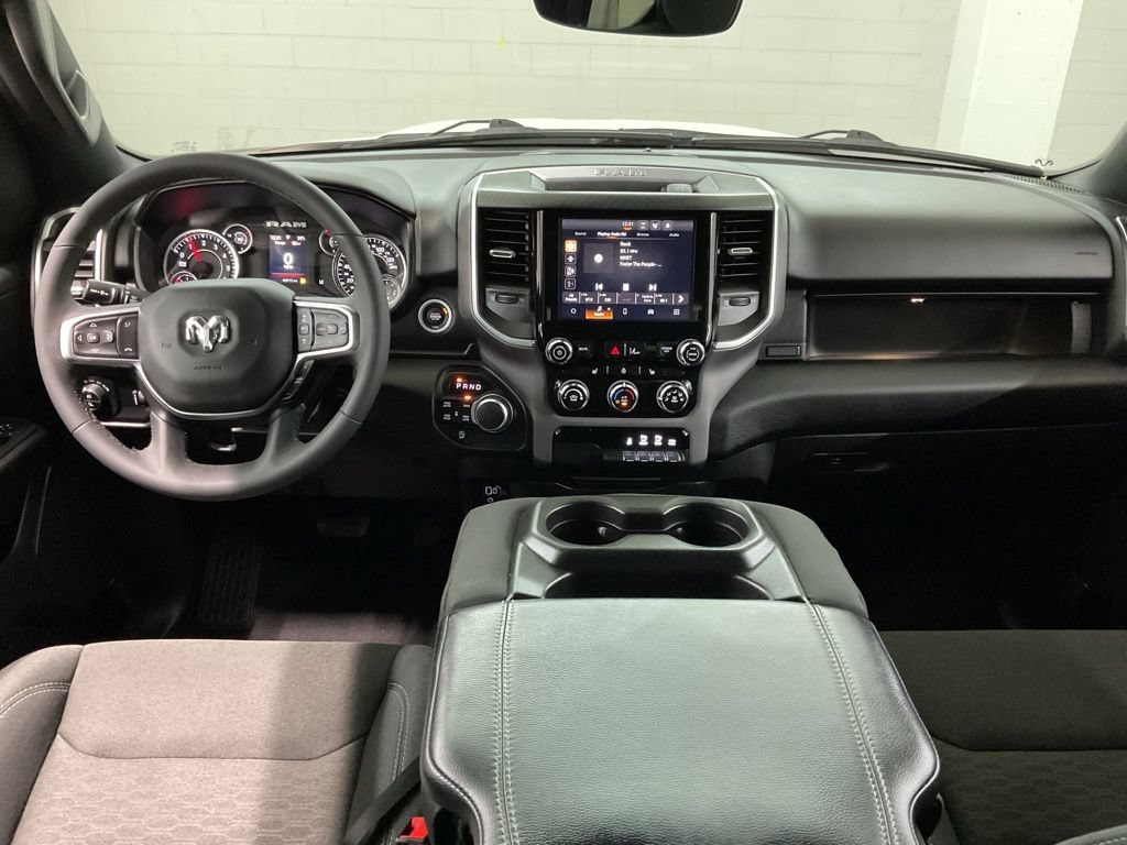 Used 2025 RAM 1500 Big Horn AWD/4WD image 6