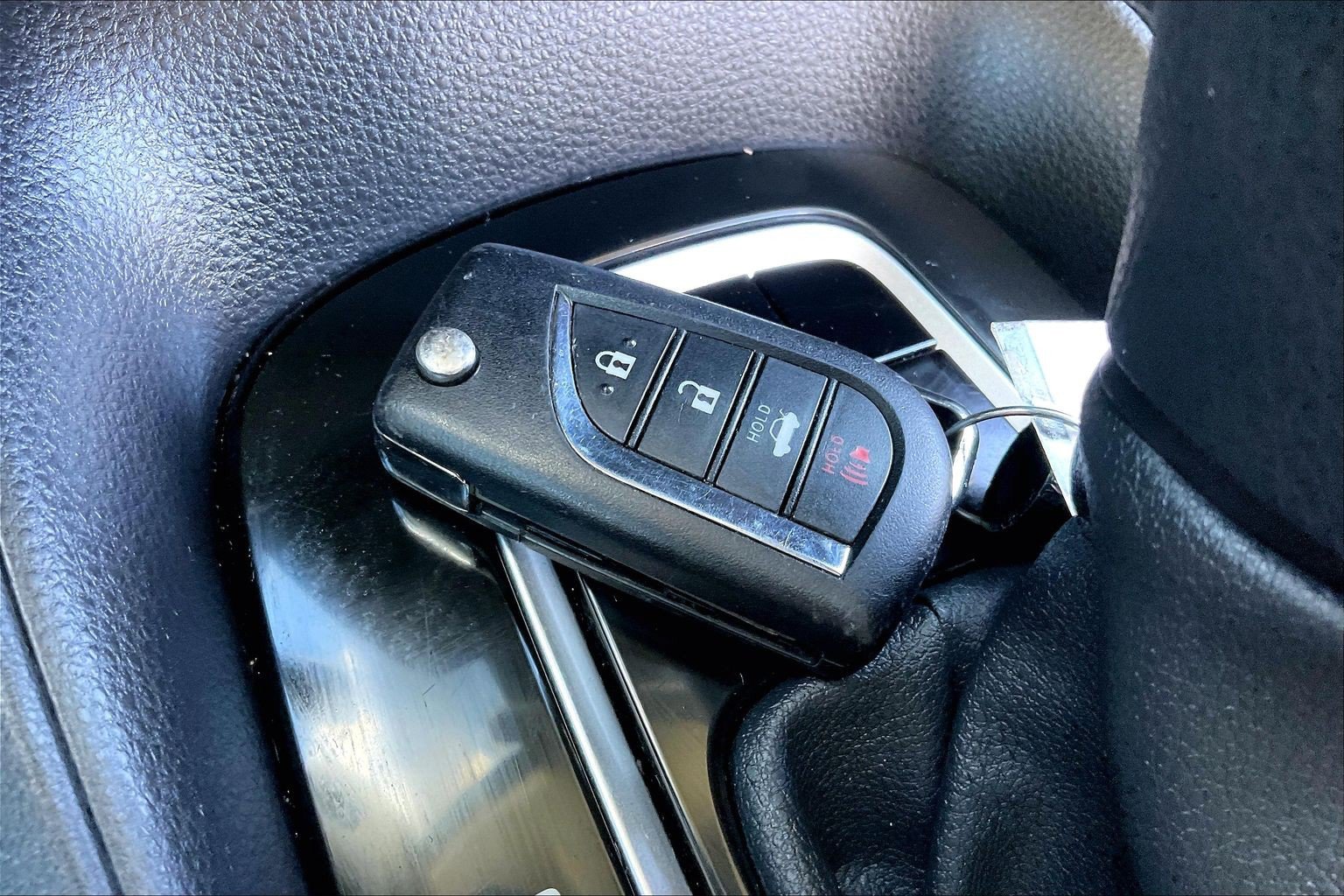 Used 2025 Toyota Corolla LE FWD image 14