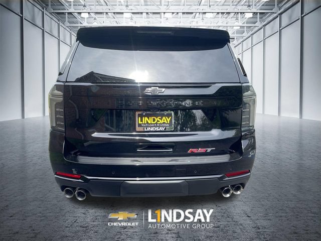 New 2026 Chevrolet Suburban RST w/ RST Capability Package AWD/4WD image 7