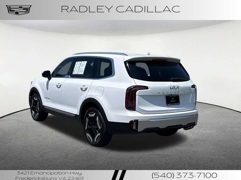 Used 2023 Kia Telluride EX w/ EX Captain's Chair Package AWD/4WD image 18